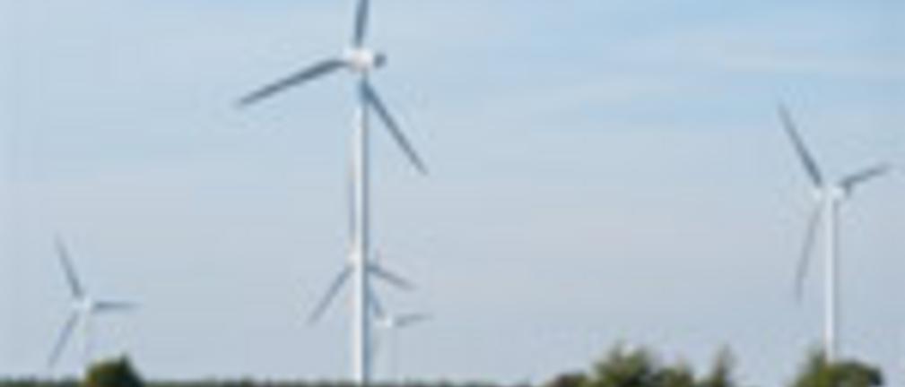 BNEF porównuje koszty energii z OZE i paliw kopalnych. Wiatr tańszy niż atom i węgiel