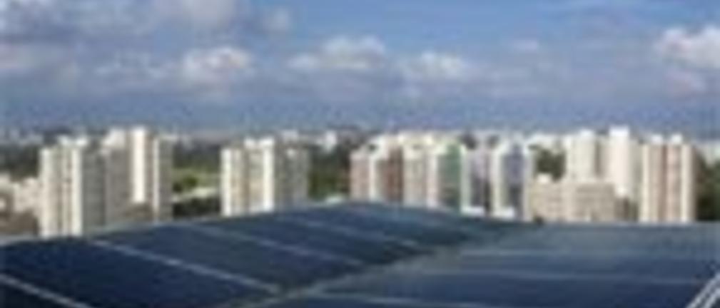 Serwery Facebooka zasili energia z 900 dachów
