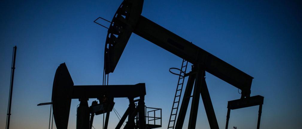 DoE: zapasy ropy w USA w ubiegłym tygodniu spadły o 4,089 mln baryłek 