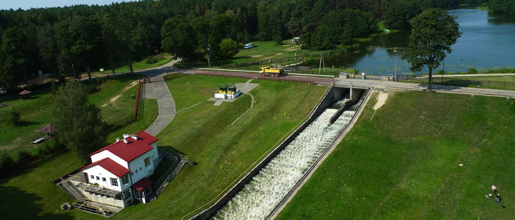 Spółka "Wody Polskie" inwestuje w OZE i montuje nowe turbiny wodne