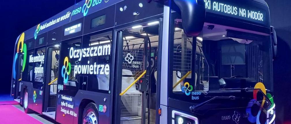 Polsat Plus i ZE PAK zaprezentowały autobus wodorowy NesoBus
