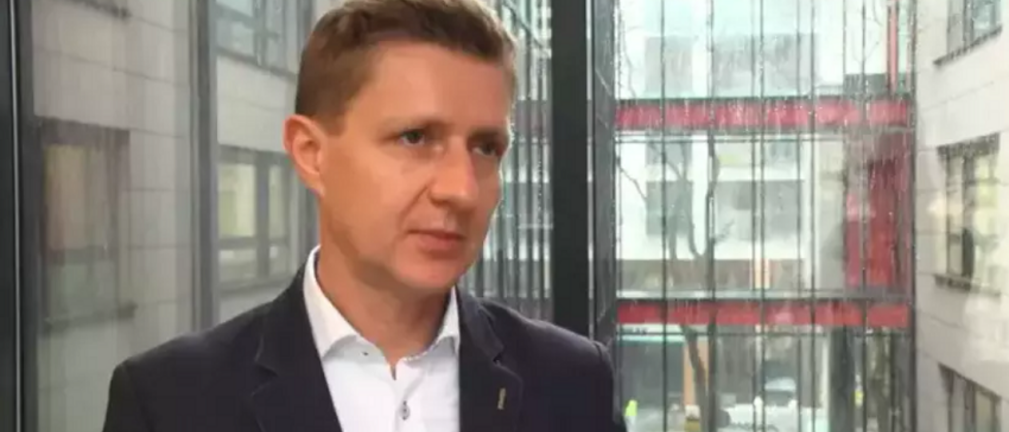 Dobre wyniki Orlenu za drugi kwartał: stabilność w niepewnym środowisku