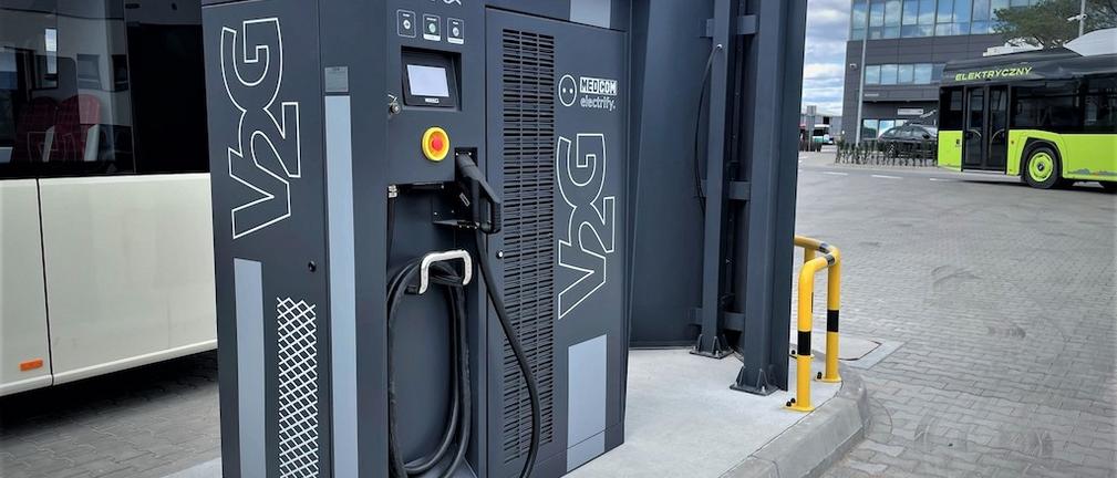 Pierwsze w Polsce ładowarki do autobusów elektrycznych w technologii Vehicle-to-Grid (V2G)
