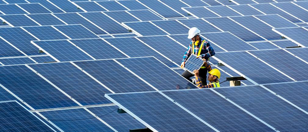 TAURON w najnowszym poradniku wyjaśnia jak przeprowadzić formalności dotyczące instalacji PV