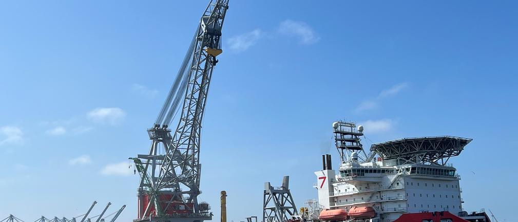 PGE i Ørsted podpisały umowę na transport i instalację morskich stacji transformatorowych dla projektu Baltica 2