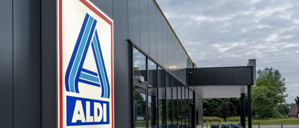 Kolejna sieć handlowa inwestuje w ładowarki do elektryków 