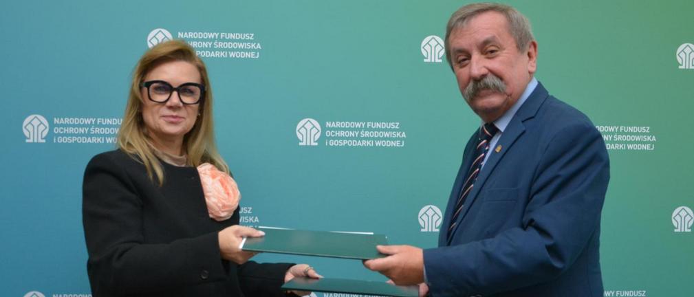 Dofinansowanie budowy 10 magazynów energii dla Warszawy