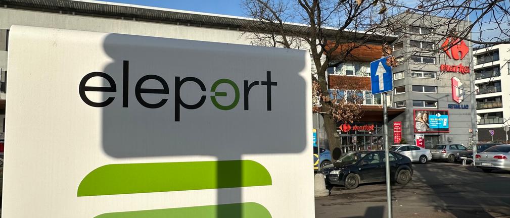 Carrefour Polska i Eleport uruchamiają pierwszą stację ładowania pojazdów elektrycznych w ramach nawiązanego partnerstwa strategicznego