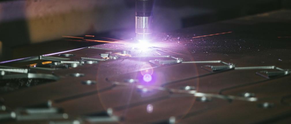 Spawarki laserowe – precyzja i wydajność w jednym urządzeniu. Dla kogo to idealna opcja?