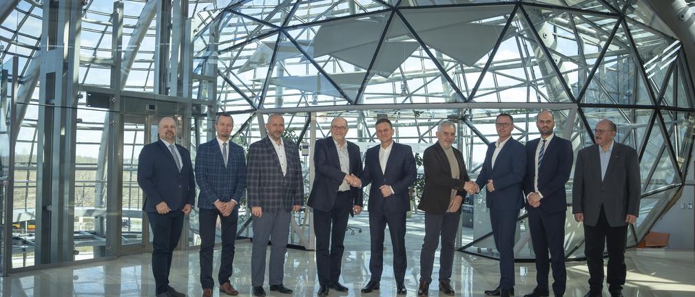 PSE podpisały umowę na pierwszy odcinek linii Choczewo-Gdańsk Przyjaźń