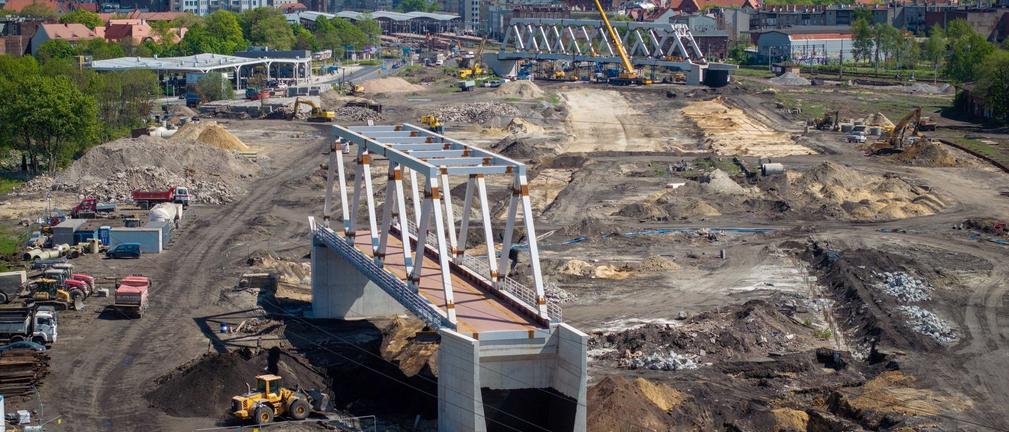 Plac budowy na katowickim węźle kolejowym wielki jak 214 boisk piłkarskich