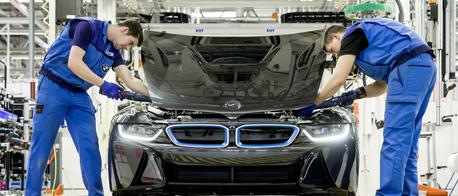 Z taśmy produkcyjnej w Monachium wyjechało trzymilionowe elektryczne BMW 