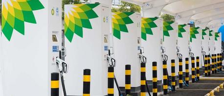 bP sprzedaje w Holandii swoje stacje paliw i sieć ładowania elektryków